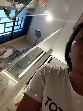 Snapshot of doggiepossession chatting on November 18, 7:13 am doggiepossession online show from November 18, 7:13 am