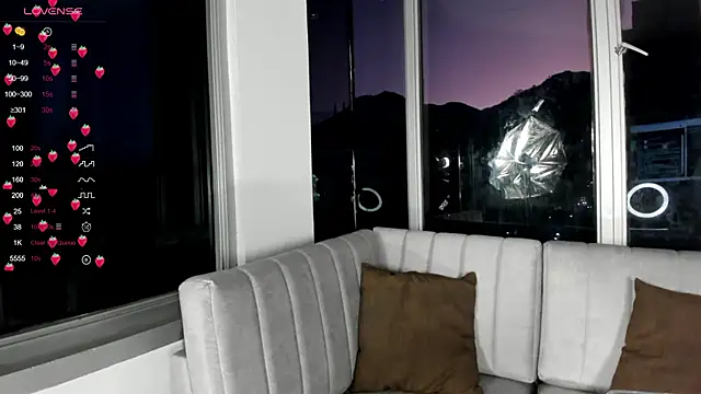 Snapshot of Megan_Lim chatting on January 17, 10:55 am Megan Lim online show from January 17, 10:55 am