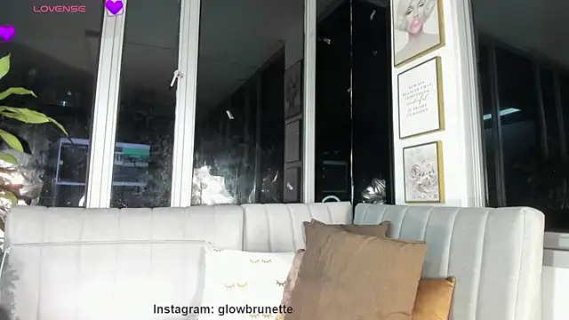 Snapshot of Megan_Lim chatting on February 6, 10:37 am Megan Lim online show from February 6, 10:37 am