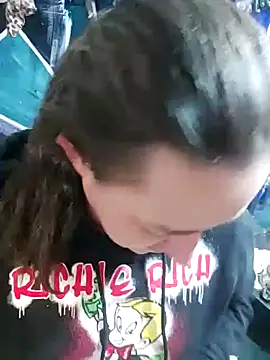 Snapshot of Boo-boo_kittyfux chatting on October 27, 2:59 am Boo-boo kittyfux online show from October 27, 2:59 am