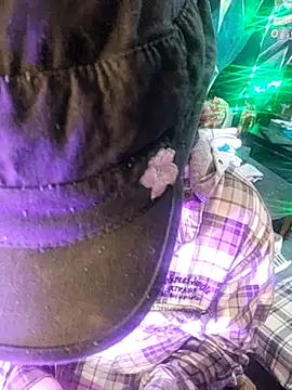 Snapshot of Boo-boo_kittyfux chatting on November 11, 8:25 am Boo-boo kittyfux online show from November 11, 8:25 am