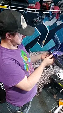 Snapshot of Boo-boo_kittyfux chatting on December 14, 5:29 pm Boo-boo kittyfux online show from December 14, 5:29 pm