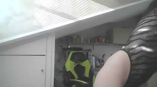 hotsexcouple00 online show from December 30, 8:10 am