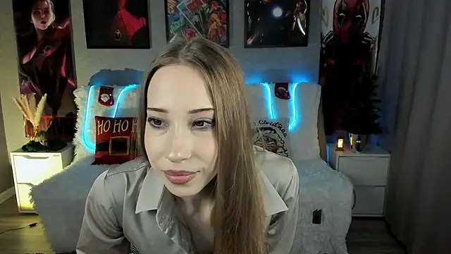 Snapshot of AlexaHarmon chatting on December 12, 12:33 pm AlexaHarmon online show from December 12, 12:33 pm