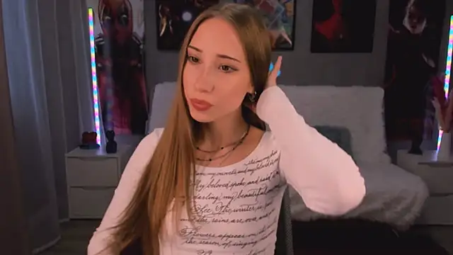 Snapshot of AlexaHarmon chatting on September 12, 1:22 pm AlexaHarmon online show from September 12, 1:22 pm