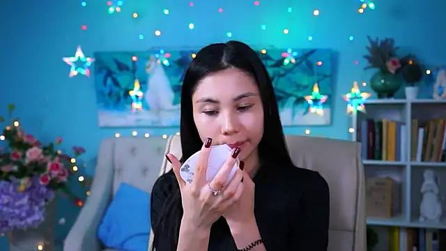 LittleSally   online show from December 13, 8:09 am