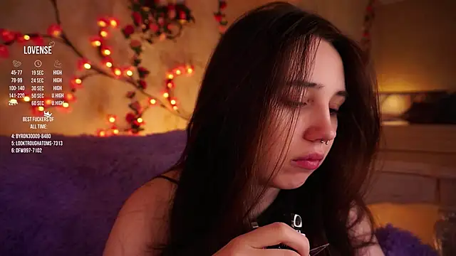 Snapshot of GillianDowdey chatting on November 14, 4:00 am GillianDowdey online show from November 14, 4:00 am