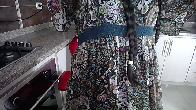 anna alvarez online show from March 22, 11:00 am