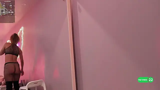 Snapshot of Ninna_monroe_ chatting on November 8, 4:18 pm Ninna monroe online show from November 8, 4:18 pm