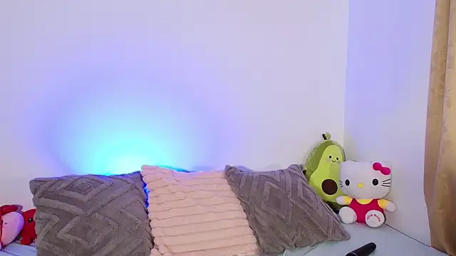 Snapshot of CheryelFox chatting on November 8, 11:14 pm CheryelFox online show from November 8, 11:14 pm