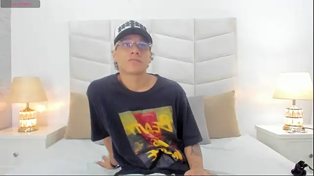 Snapshot of Buda_and_Cataleya_ chatting on March 15, 2:45 pm Buda and Cataleya online show from March 15, 2:45 pm