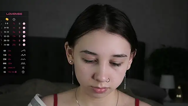 AislyEmbury online show from March 14, 3:37 am