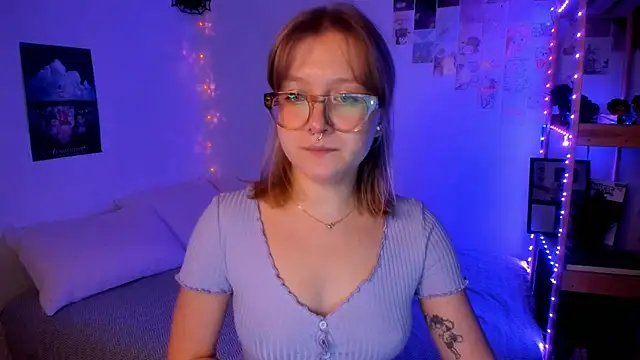 leazy peazy online show from November 5, 4:45 am