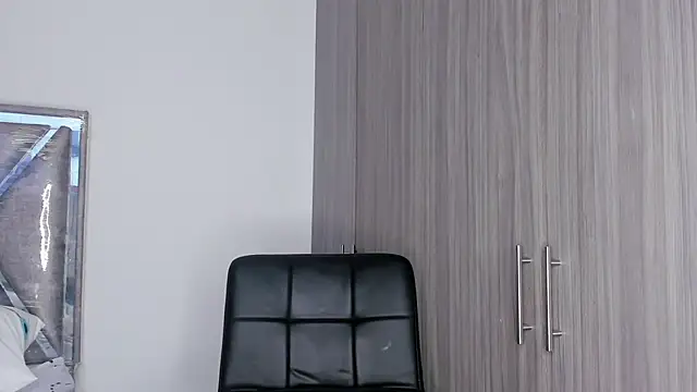 Snapshot of Kristen_dollts chatting on November 17, 1:55 am Kristen dollts online show from November 17, 1:55 am