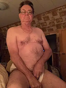 Snapshot of Tonybaloney1972 chatting on December 7, 12:56 pm Tonybaloney1972 online show from December 7, 12:56 pm