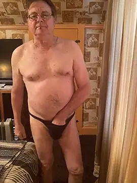 Snapshot of Tonybaloney1972 chatting on January 14, 1:28 pm Tonybaloney1972 online show from January 14, 1:28 pm