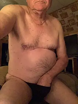 Snapshot of Tonybaloney1972 chatting on February 10, 5:47 am Tonybaloney1972 online show from February 10, 5:47 am