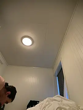 wolfwhite95 online show from March 7, 2:36 pm