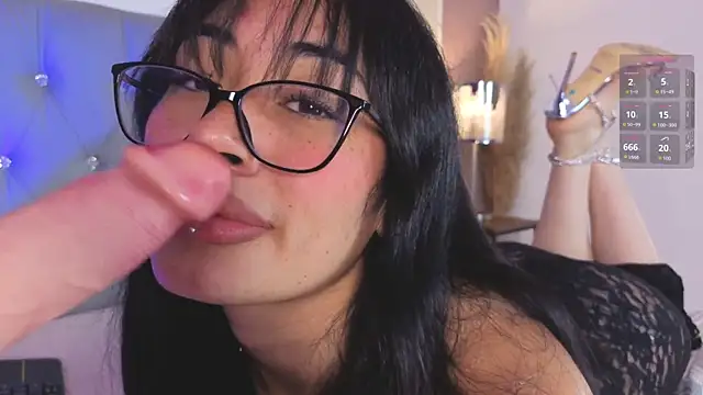 aprildreams19 online show from November 27, 1:02 pm