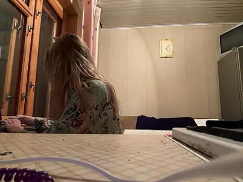 Snapshot of saint_cat25 chatting on January 6, 2:03 pm saint cat25 online show from January 6, 2:03 pm