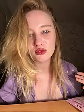 Snapshot of saint_cat25 chatting on November 5, 5:57 pm saint cat25 online show from November 5, 5:57 pm