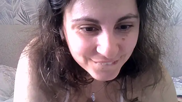 Snapshot of ShelaDiass chatting on February 14, 10:34 am ShelaDiass online show from February 14, 10:34 am