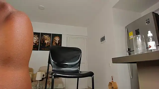 Snapshot of smit_hot_sr chatting on January 31, 4:25 am smit hot sr online show from January 31, 4:25 am