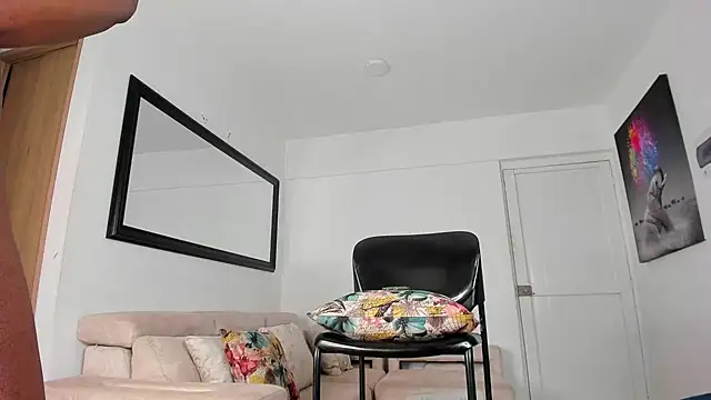 Snapshot of smit_hot_sr chatting on February 6, 7:45 am smit hot sr online show from February 6, 7:45 am