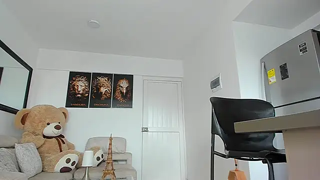 Snapshot of smit_hot_sr chatting on February 7, 9:15 pm smit hot sr online show from February 7, 9:15 pm