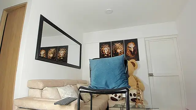 Snapshot of smit_hot_sr chatting on February 16, 4:09 am smit hot sr online show from February 16, 4:09 am