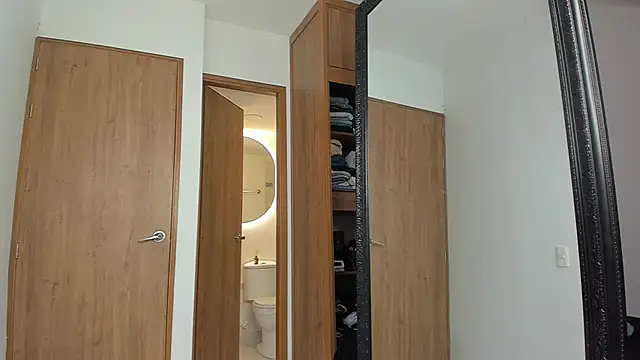 Snapshot of smit_hot_sr chatting on November 5, 3:17 am smit hot sr online show from November 5, 3:17 am