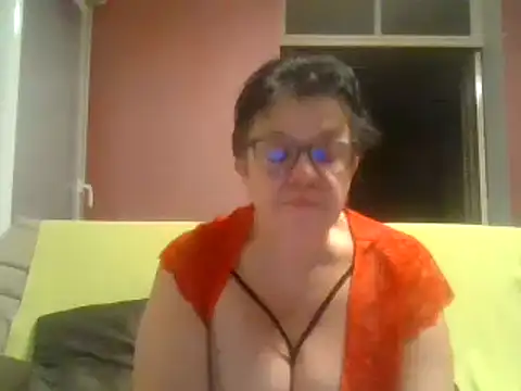 Snapshot of Vandeae44 chatting on January 24, 7:39 pm Vandeae44 online show from January 24, 7:39 pm