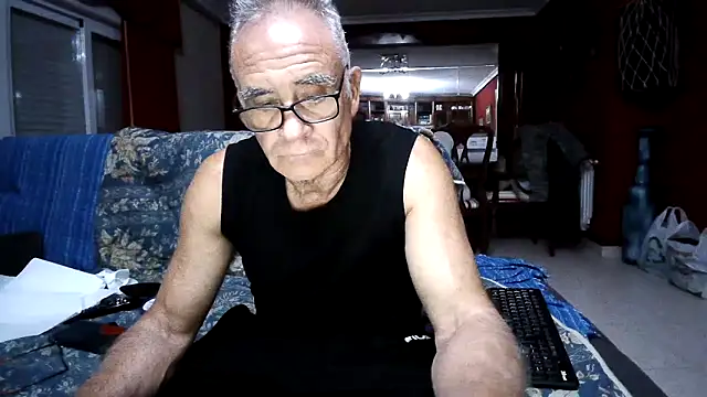 maduroguapo online show from April 1, 9:34 pm