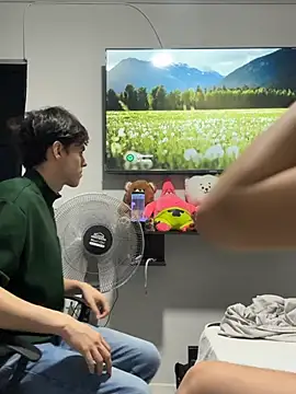 Alex and Fabian online show from February 2, 5:06 am