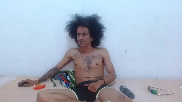 damian bottom bigcock online show from January 1, 11:29 pm