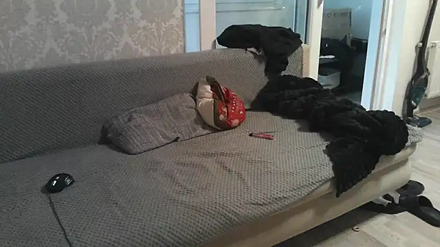 Snapshot of Zbochunec chatting on December 3, 11:30 am Zbochunec online show from December 3, 11:30 am