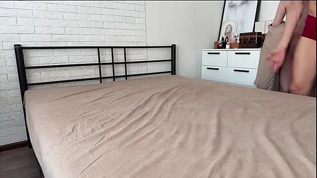 oypo online show from March 13, 7:09 am