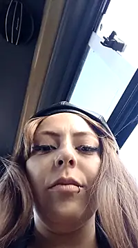 madelaine- online show from January 15, 9:51 pm