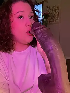 DaisyBooom online show from March 8, 7:31 pm