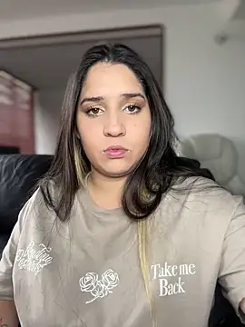 valentina jonnes1 online show from March 16, 9:37 pm