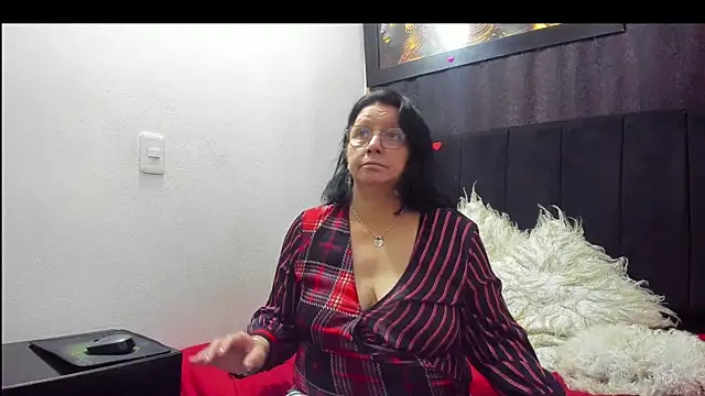 Evaaross 2345 online show from February 10, 12:31 pm