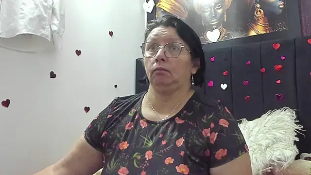 Evaaross 2345 online show from April 2, 2:04 pm