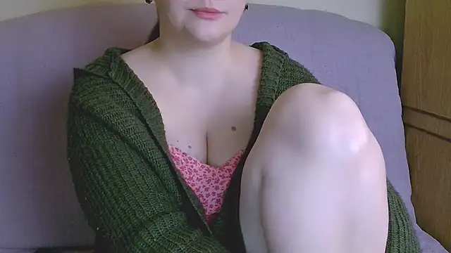 Snapshot of ChubbyMaia chatting on February 23, 2:46 pm ChubbyMaia online show from February 23, 2:46 pm