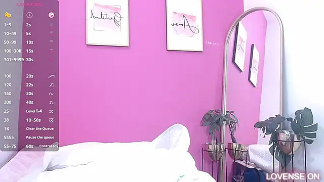 littleebonymommy online show from March 18, 5:20 am