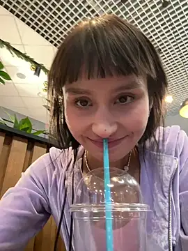 Snapshot of bigbabykiki chatting on December 15, 12:49 pm bigbabykiki online show from December 15, 12:49 pm