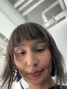 Snapshot of bigbabykiki chatting on December 22, 9:22 am bigbabykiki online show from December 22, 9:22 am