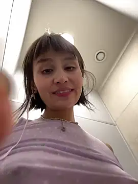 Snapshot of bigbabykiki chatting on December 26, 10:05 am bigbabykiki online show from December 26, 10:05 am