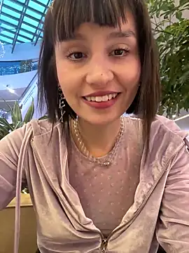 Snapshot of bigbabykiki chatting on December 27, 7:08 am bigbabykiki online show from December 27, 7:08 am