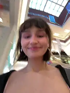 Snapshot of bigbabykiki chatting on February 2, 1:30 pm bigbabykiki online show from February 2, 1:30 pm