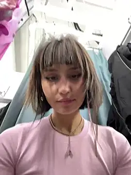 Snapshot of bigbabykiki chatting on February 4, 9:49 am bigbabykiki online show from February 4, 9:49 am